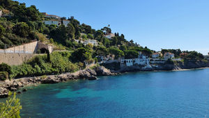 La baie de Roquebrune, Monaco et le cap Martin
