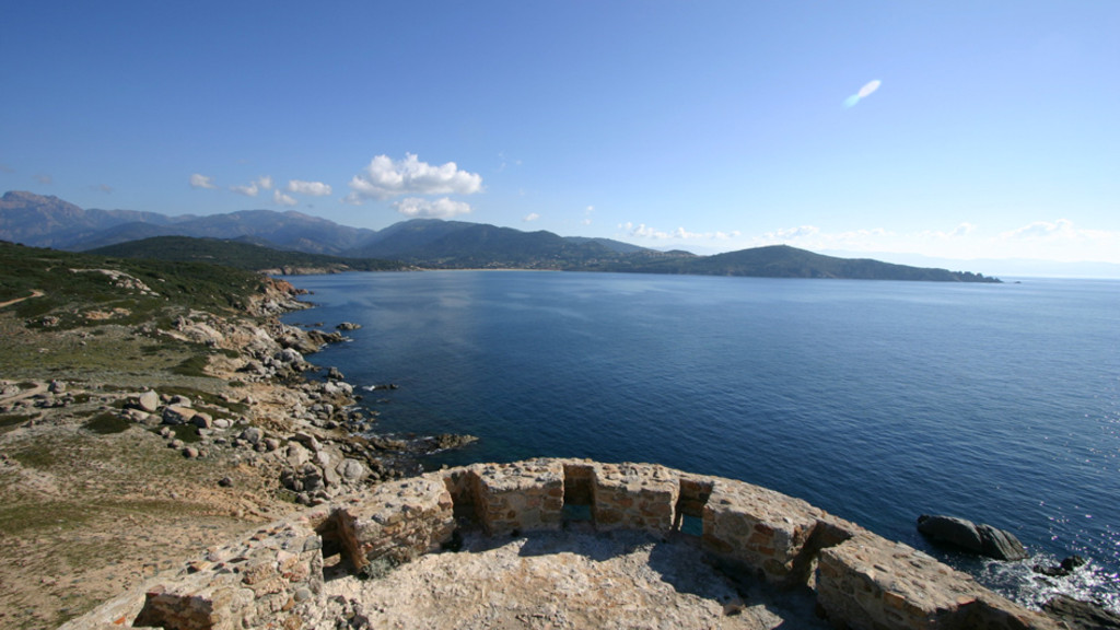 Omigna, vue sur Cargese depuis la tour. 