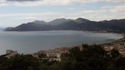 Golfes et caps : de la Napoule au cap d’Antibes, les îles de Lérins