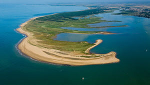 La côte dunaire et l’estuaire du Lay