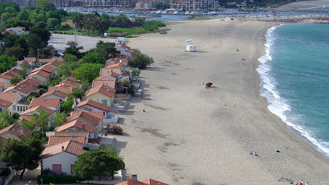 La côte rocheuse des villes-ports fortifiées des Albères, d’Argelès à Port-Vendres