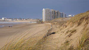 La corniche vendéenne de Saint-Gilles-Croix-de-Vie, et les dunes de Jaunay et de la Sauzaie