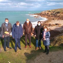 Signature de la convention pour le sentier du littoral en Cotentin