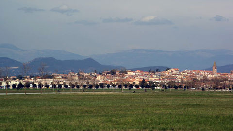 La basse vallée agricole et humide de l’Argens