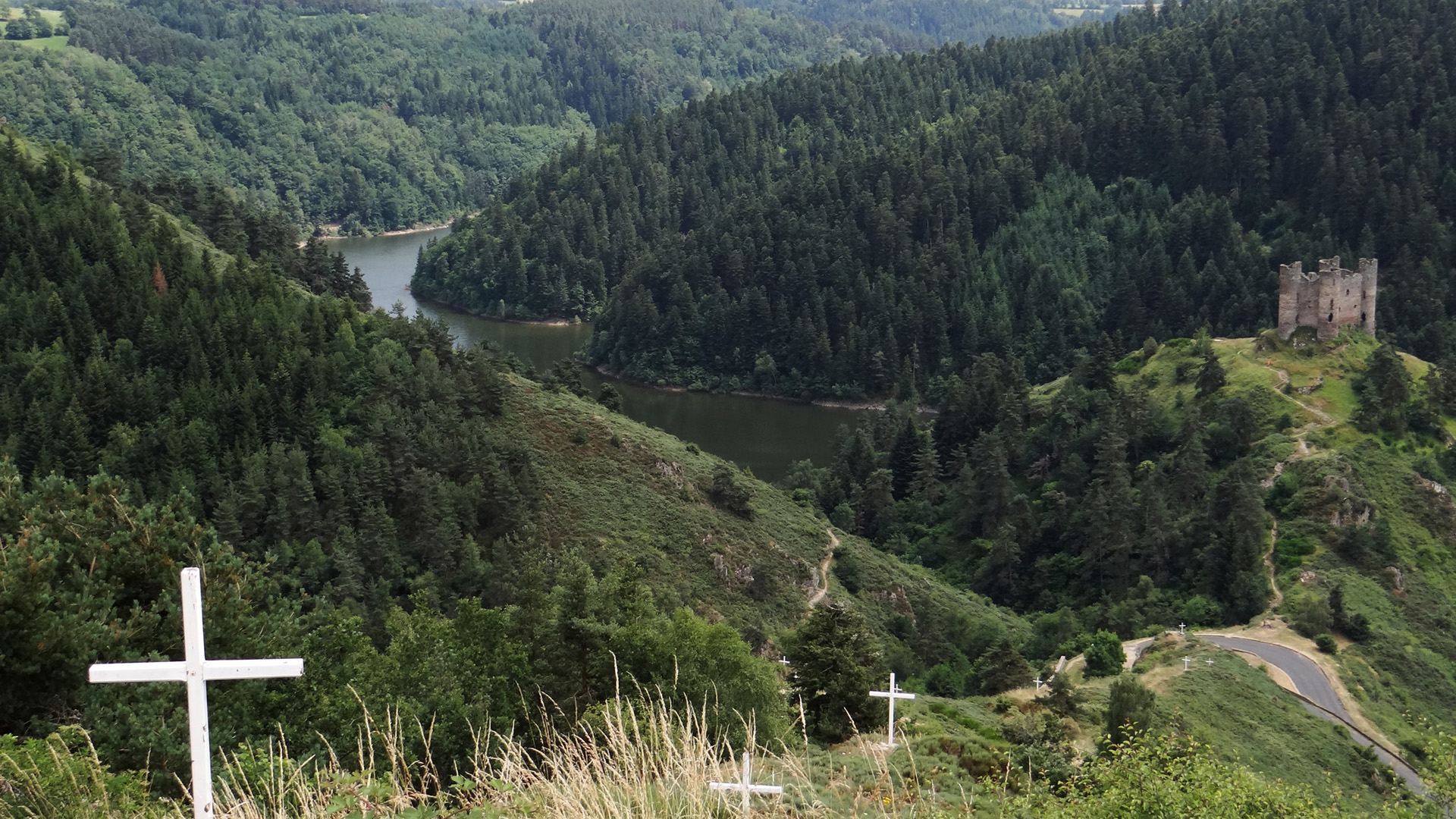 LAC DE GRANDVAL