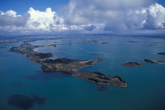 LANDES ET PRAIRIES DE L'ILE AUX MOINES