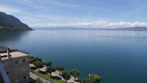 À l’est, un balcon sur le lac