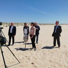 Emmanuelle Wargon en déplacement à La Tremblade (17) :    Appel au civisme et à la responsabilité des citoyens pour respecter la nature, à l’heure du déconfinement et de la réouverture progressive des plages. 