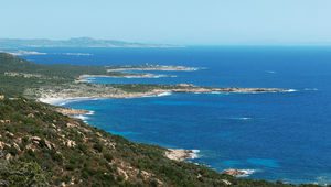 De la Punta di Caniscione au Capu di Fenu, la côte de granite de la Testa Ventilegne