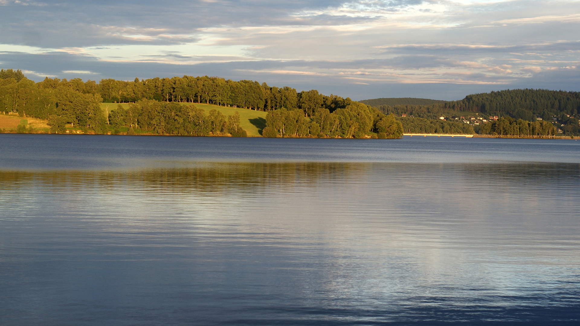 LAC DE VASSIVIERE