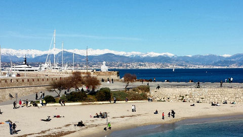 La baie des Anges d’Antibes à Cagnes-sur-Mer