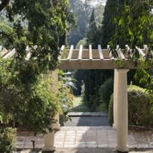 Inauguration de la pergola restaurée au Domaine du Rayol